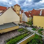 Apartment Unique Charles Bridge 2bdr Apartment. Prag