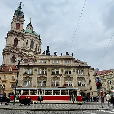 Unique Charles Bridge 2bdr Apartment. Prag