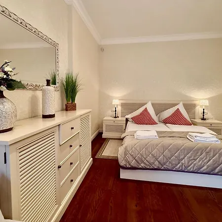 アパート Unique Charles Bridge 2bdr Apartment.