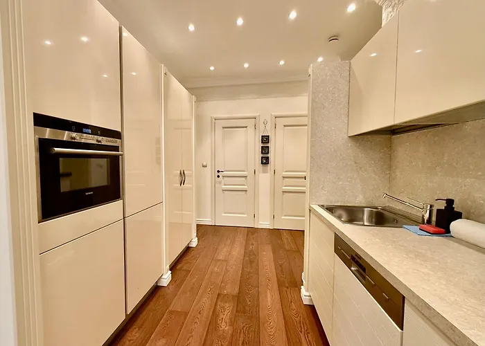 Unique Charles Bridge 2bdr Apartment. Prague