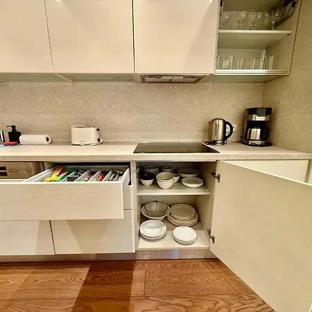 Unique Charles Bridge 2bdr Apartment. شقة