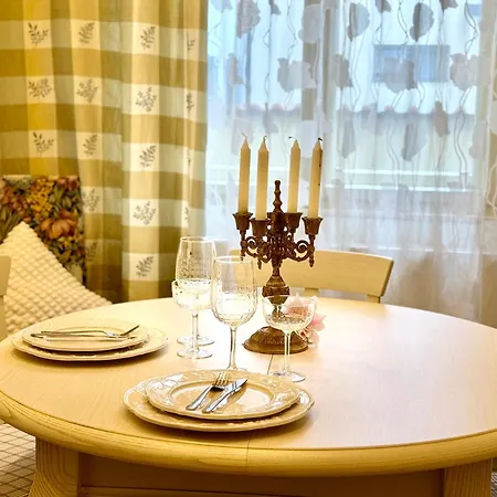 Unique Charles Bridge 2bdr Apartment. Appartement *